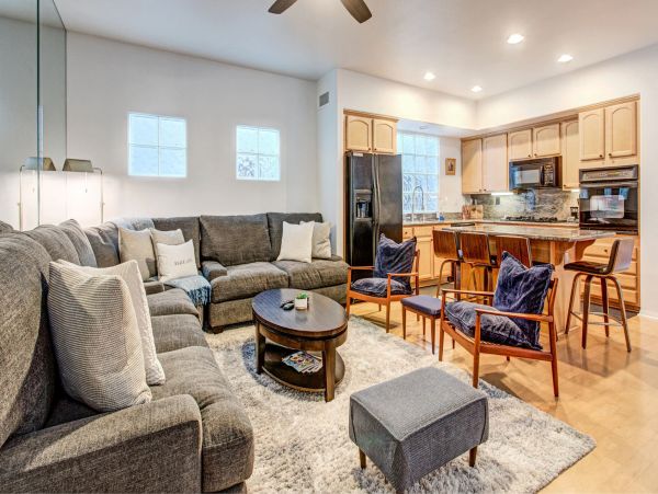 San Diego Beach Communities North Home 1012786