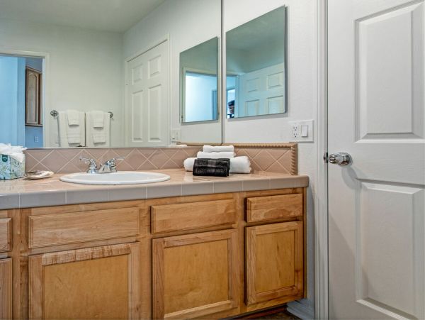 San Diego Beach Communities North Home 1012786