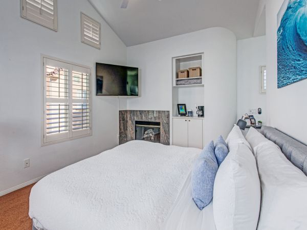 San Diego Beach Communities North Home 1012786