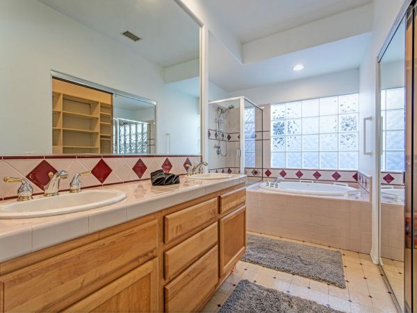 San Diego Beach Communities North Home 1012786