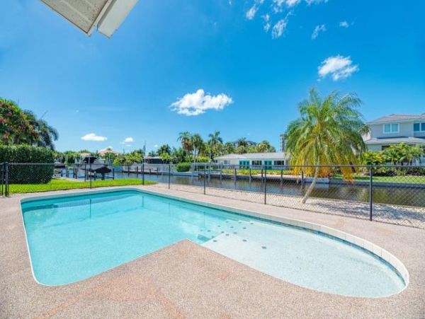 Canal Front Two Bedroom Vacation Home in Siesta Key
