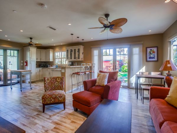 Oceanside Vacation Home Walk to Beach