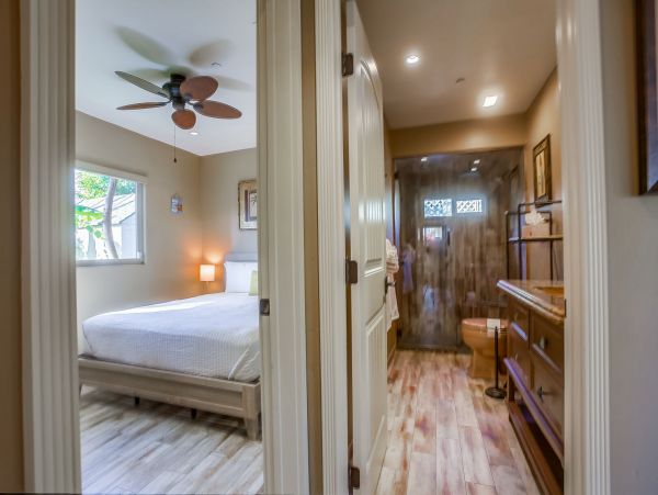 Oceanside Vacation Home Walk to Beach