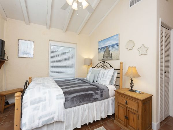 San Diego Beach Communities North Home 1012790