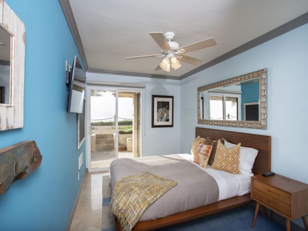 San Diego Beach Communities North Home 1012793