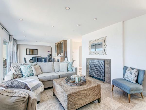 San Diego Beach Communities North Home 1012794