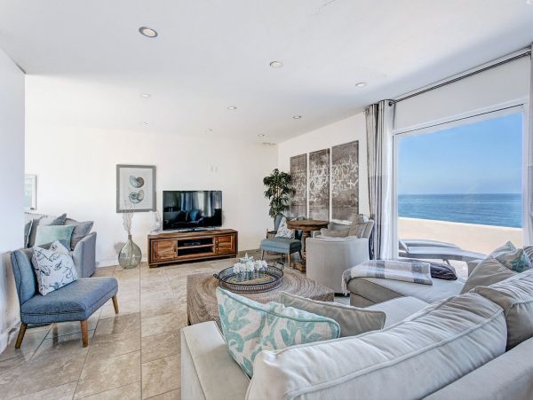 San Diego Beach Communities North Home 1012794