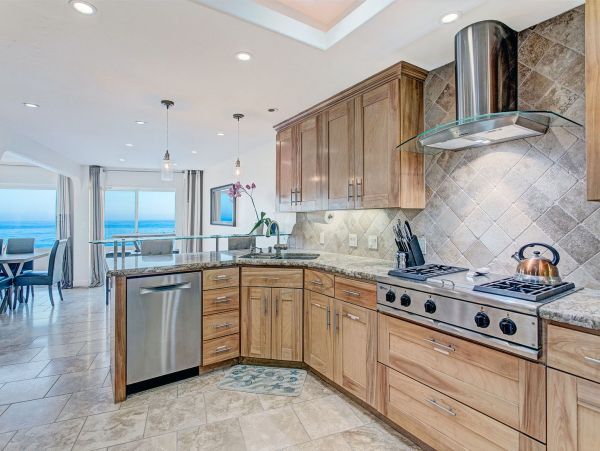 San Diego Beach Communities North Home 1012794