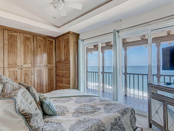 San Diego Beach Communities North Home 1012794