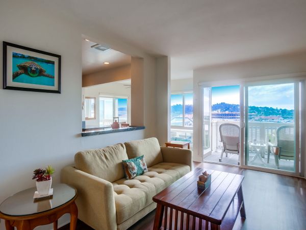 San Diego Beach Communities North Home 1012795
