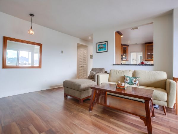 San Diego Beach Communities North Home 1012795