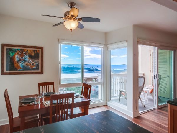 San Diego Beach Communities North Home 1012795