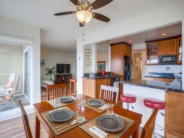San Diego Beach Communities North Home 1012795