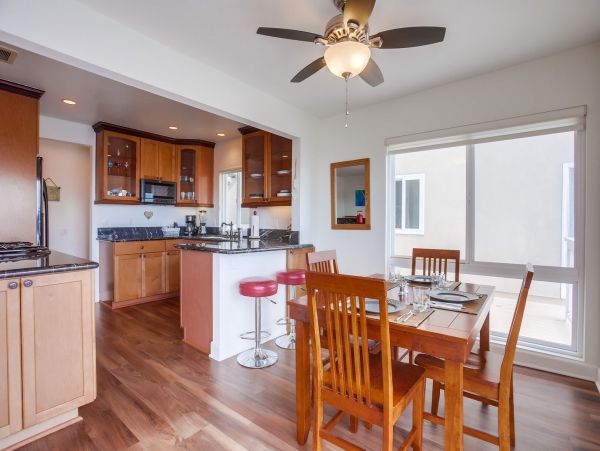 San Diego Beach Communities North Home 1012795