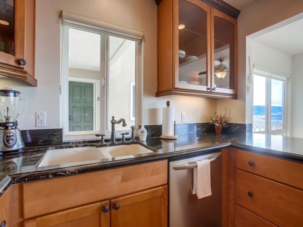 San Diego Beach Communities North Home 1012795