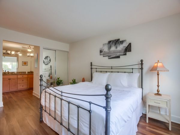 San Diego Beach Communities North Home 1012795