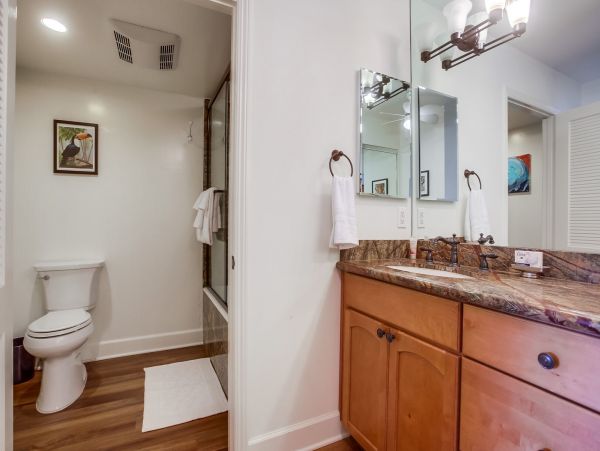 San Diego Beach Communities North Home 1012795