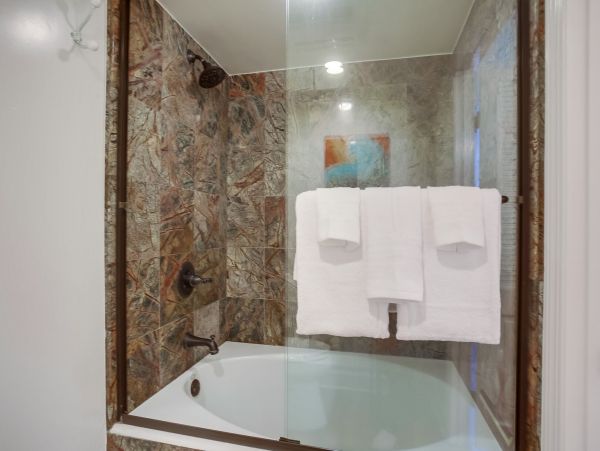 San Diego Beach Communities North Home 1012795