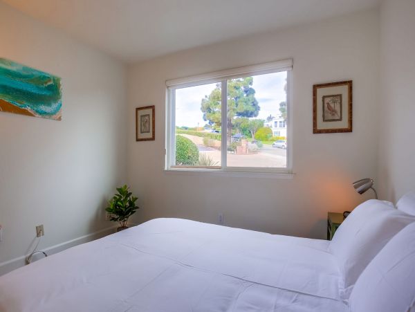 San Diego Beach Communities North Home 1012795
