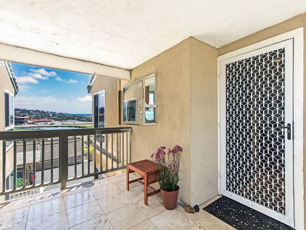 San Diego Beach Communities North Condo 1012796
