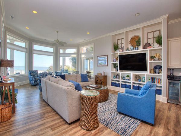 Luxury Beach House for 24 Guests Stunning North Forest Beach