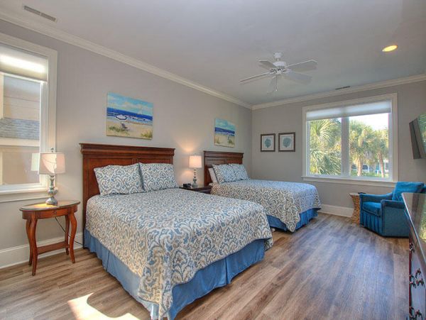 Luxury Beach House for 24 Guests Stunning North Forest Beach