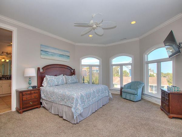 Luxury Beach House for 24 Guests Stunning North Forest Beach