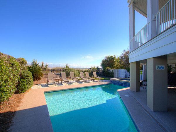 Luxury Beach House for 24 Guests Stunning North Forest Beach