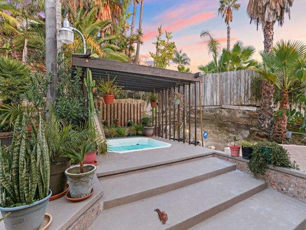 San Diego Beach Communities North Home 1012799