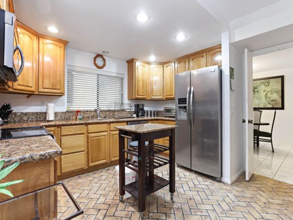San Diego Beach Communities North Home 1012799