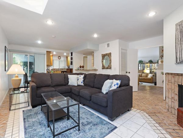 San Diego Beach Communities North Home 1012799
