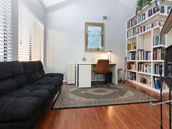 San Diego Beach Communities North Home 1012799