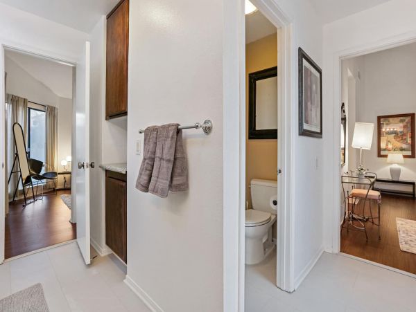 San Diego Beach Communities North Home 1012799