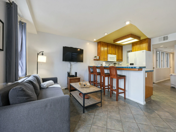 Beachfront 3 Bedroom Vacation Rental in Mission Beach