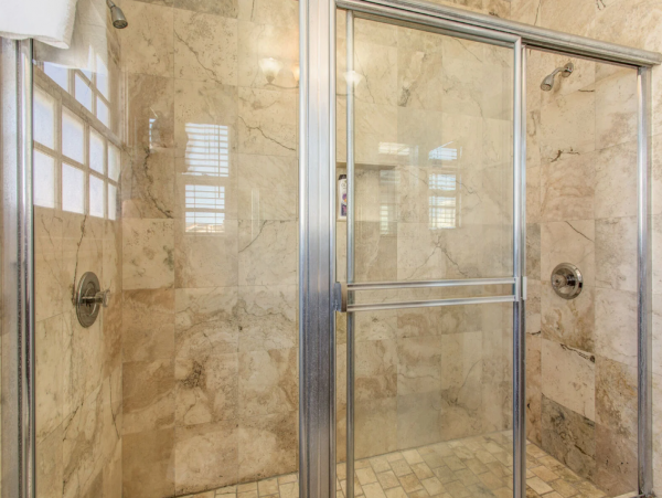Beachfront 3 Bedroom Vacation Rental in Mission Beach