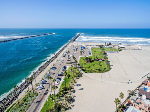 Beachfront 3 Bedroom Vacation Rental in Mission Beach