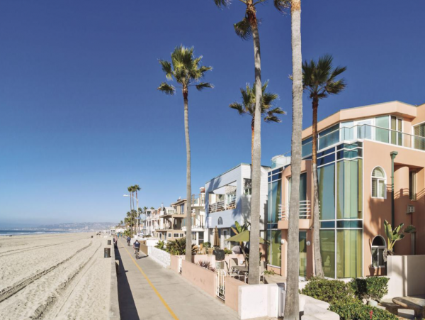 Beachfront 3 Bedroom Vacation Rental in Mission Beach