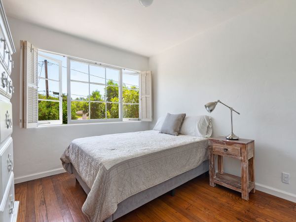 Santa Barbara County Home 1012804