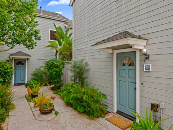 Renovated Two Bedroom Townhome walking distance to State Street, West Beach, The Harbor and the Funk