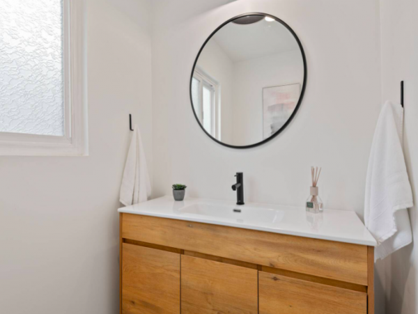 Renovated Two Bedroom Townhome walking distance to State Street, West Beach, The Harbor and the Funk