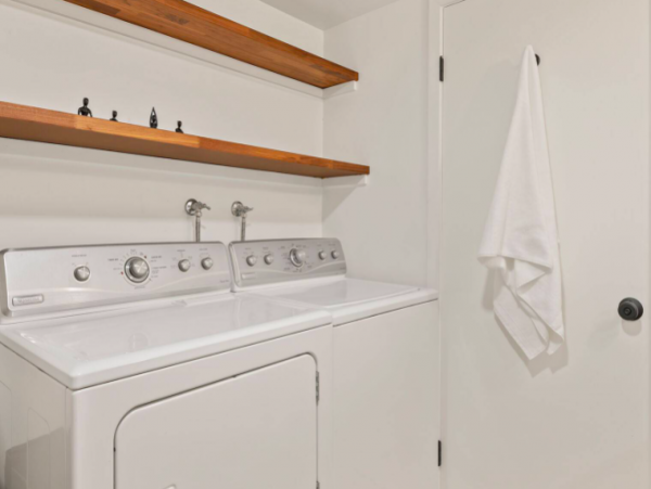 Renovated Two Bedroom Townhome walking distance to State Street, West Beach, The Harbor and the Funk