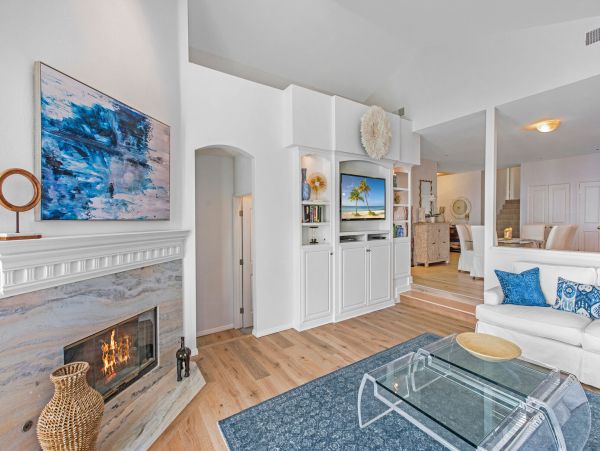 Summerland Vacation Home Four Bedroom Walk to Beach
