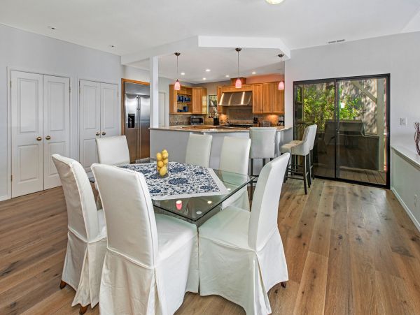 Summerland Vacation Home Four Bedroom Walk to Beach