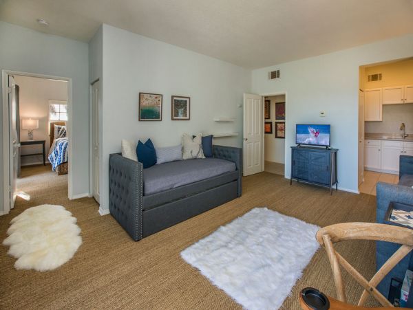 Summerland Vacation Home Four Bedroom Walk to Beach