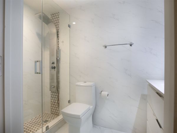 Three Bedroom Canal Front Vacation Home in Key Colony Beach