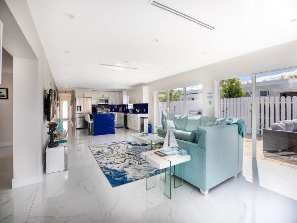 Three Bedroom Canal Front Vacation Home in Key Colony Beach