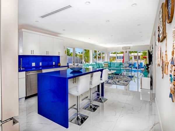 Three Bedroom Canal Front Vacation Home in Key Colony Beach