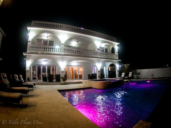 Beachfront Villa in Puerto Rico with Pool & Views