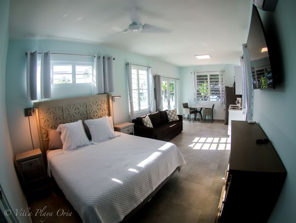 Beachfront Villa in Puerto Rico with Pool & Views