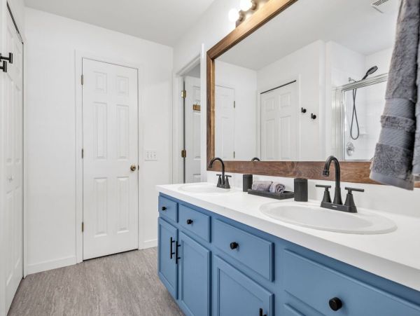 Bradenton Three Bedroom Home Private Caged Pool